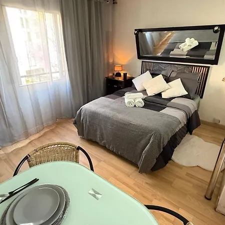 Comfortable A Proximite De Porte Versaille , Paris * Vanves