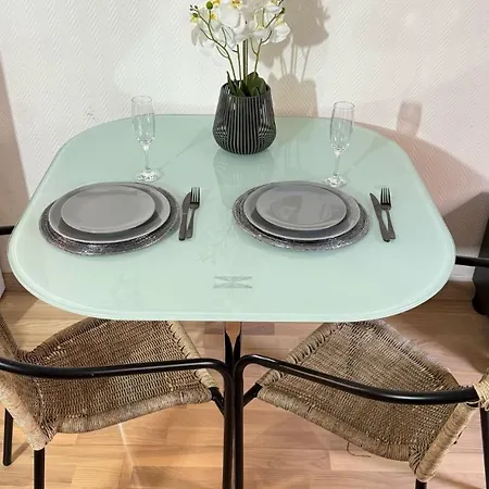 Comfortable A Proximite De Porte Versaille , Paris Διαμέρισμα *