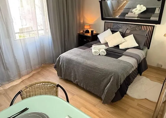 Comfortable A Proximite De Porte Versaille , Paris * Vanves